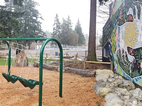 South-Lynnwood-Park-Renovation-Mural-and-Play-Equipment