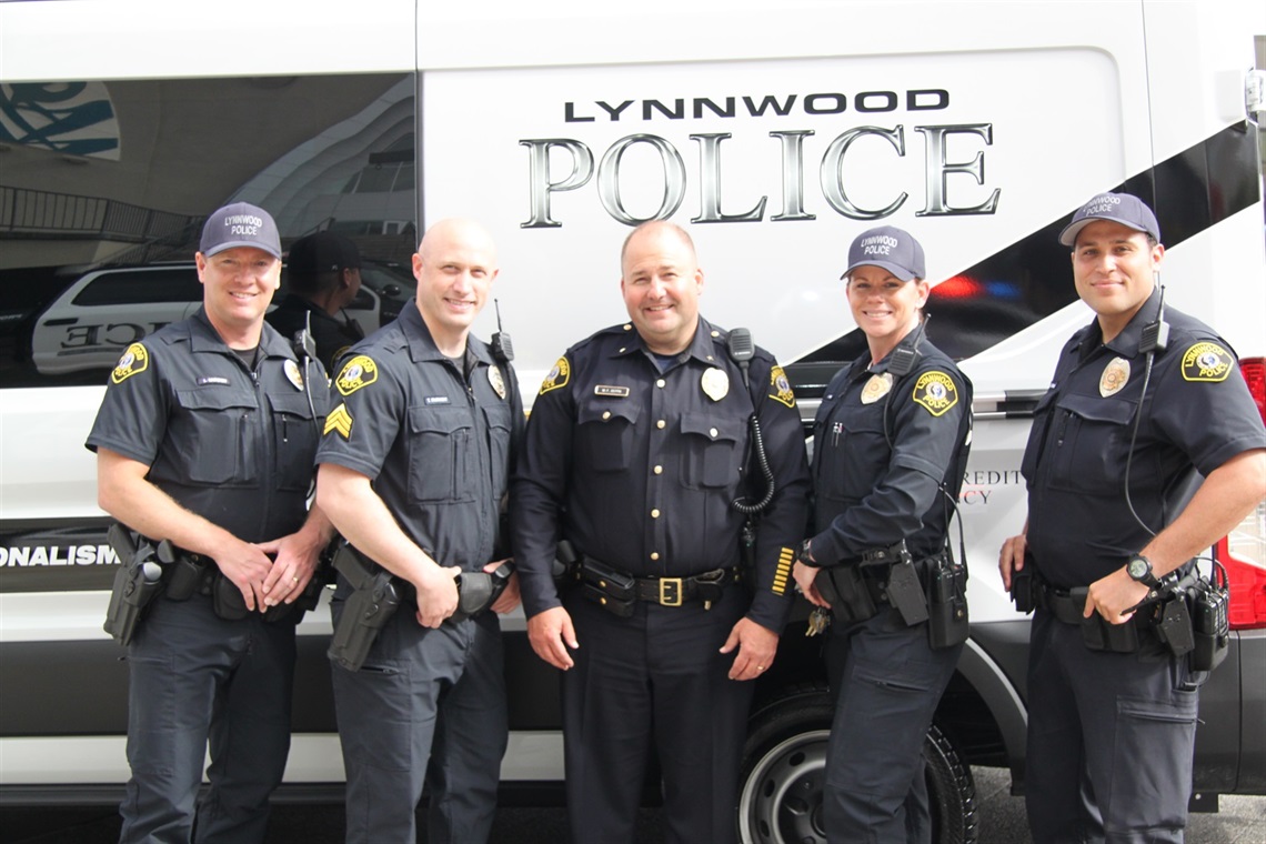 Lynnwood Custody Officers at Cops and Kids event